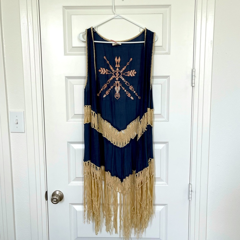 Umgee duster. Never worn. Size M